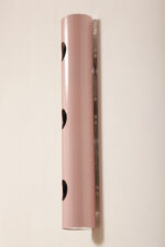 Smukła trzypunktowa aluminiowa cylindryczna różowa lampa ścienna/kinkiet o pionowej, lub poziomej orientacji, Targetti, Włochy, lata 80. - obrazek 54