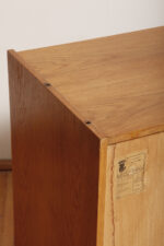 Dębowa szafka/komoda z czterema głębokimi szufladami z czarnobiałymi frontami, TYP U 458, projekt Jiri Jiroutek dla Interier Praha, Czechosłowacja, lata 60. - obrazek 37