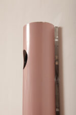 Smukła trzypunktowa aluminiowa cylindryczna różowa lampa ścienna/kinkiet o pionowej, lub poziomej orientacji, Targetti, Włochy, lata 80. - obrazek 55