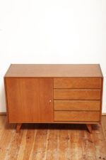 Dębowa szafka/komoda z czterema głębokimi szufladami po prawej stronie, TYP U 458, projekt Jiri Jiroutek dla Interier Praha, Czechosłowacja, lata 60. - obrazek 39