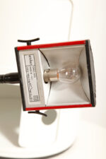 Jednopunktowa czerwono-czarna lampa biurkowa/nocna/lampa ścienna/kinkiet "Ciao 1170" z kloszem na ruchomym giętym ramieniu, projekt Ezio Didone dla firmy Arteluce, Włochy, lata 80. - obrazek 40