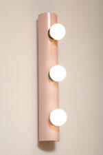 Smukła trzypunktowa aluminiowa cylindryczna różowa lampa ścienna/kinkiet o pionowej, lub poziomej orientacji, Targetti, Włochy, lata 80. - obrazek 6