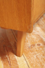 Dębowa szafka/komoda z czterema głębokimi szufladami z czarnobiałymi frontami, TYP U 458, projekt Jiri Jiroutek dla Interier Praha, Czechosłowacja, lata 60. - obrazek 43