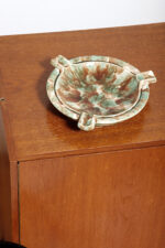 Duża zielono-brązowa fajansowa okrągła popielnica, Polskie Zjednoczone Fabryki Fajansu „Włocławek” we Włocławku, Polska, lata 1945-1955 - obrazek 47