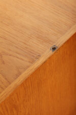 Dębowa szafka/komoda z czterema głębokimi szufladami z czarnobiałymi frontami, TYP U 458, projekt Jiri Jiroutek dla Interier Praha, Czechosłowacja, lata 60. - obrazek 48