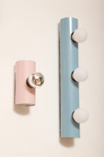 Smukła trzypunktowa aluminiowa cylindryczna niebieska lampa ścienna/kinkiet o pionowej, lub poziomej orientacji, Targetti, Włochy, lata 80. - obrazek 9