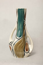 Fajansowy wazon ręcznie malowany podszkliwnie w pomarańczowe, zielone (morskie) i brązowe wzory, projekt Jan Sowiński, Włocławskie Zakłady Ceramiki Stołowej we Włocławku, wzór 284 z 1958 roku - obrazek 5