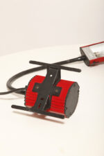 Jednopunktowa czerwono-czarna lampa biurkowa/nocna/lampa ścienna/kinkiet "Ciao 1170" z kloszem na ruchomym giętym ramieniu, projekt Ezio Didone dla firmy Arteluce, Włochy, lata 80. - obrazek 54