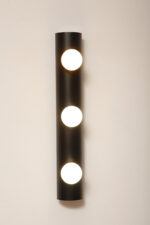 Smukła trzypunktowa aluminiowa cylindryczna czarna lampa ścienna/kinkiet o pionowej, lub poziomej orientacji, Targetti, Włochy, lata 80. - obrazek 12