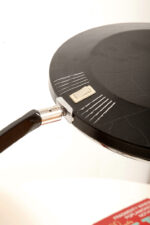 Metalowa dwupunktową lampa biurkowa "President" z ramieniem z litego palisandrowego drewna i czarnym kloszem, projekt Luis Pérez de la Oliva dla Fase, Hiszpania, lata 70. - obrazek 70