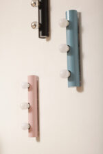 Smukła trzypunktowa aluminiowa cylindryczna niebieska lampa ścienna/kinkiet o pionowej, lub poziomej orientacji, Targetti, Włochy, lata 80. - obrazek 15