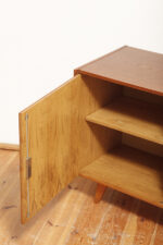 Dębowa szafka/komoda z czterema głębokimi szufladami po prawej stronie, TYP U 458, projekt Jiri Jiroutek dla Interier Praha, Czechosłowacja, lata 60. - obrazek 8
