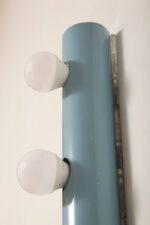 Smukła trzypunktowa aluminiowa cylindryczna niebieska lampa ścienna/kinkiet o pionowej, lub poziomej orientacji, Targetti, Włochy, lata 80. - obrazek 14