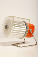 Biało pomarańczowy nieduży dwubiegowy wentylator biurkowy/biurowy z tworzywa sztucznego z ruchomą głowicą i przeźroczystym ruchomym kołnierzem, TYP QLII 7020.7, Niemiecka Republika Demokratyczna, lata 70. - obrazek 9
