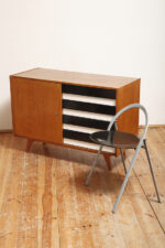 Dębowa szafka/komoda z czterema głębokimi szufladami z czarnobiałymi frontami, TYP U 458, projekt Jiri Jiroutek dla Interier Praha, Czechosłowacja, lata 60. - obrazek 10