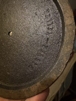 Mosiężny parasolnik/stojak na parasole w kolorze starego złota z bokami z blachy perforowanej lakierowanej na czerwono, Wagner Keller, Niemcy, lata 50/60. - obrazek 49