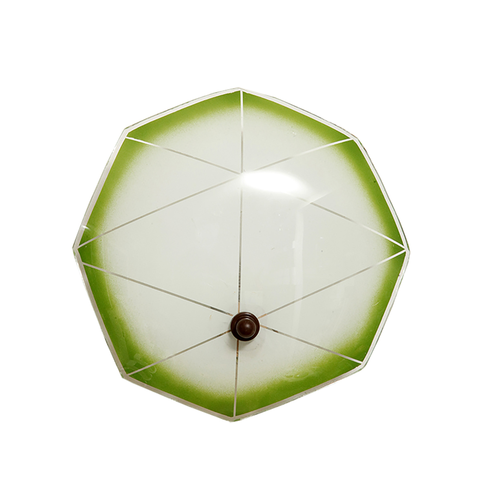 oswietlenie, 60's, oswietlenie prl, wall lamp, light, 1960., wall lighting, 1960s, lighting, prl style, vintage wall lamp, made in poland, oswietlenie vintage, lata60, oswietlenie retro, kinkiet prl, kinkiet, szklany kinkiet prl, glass wall lamp Jednopunktowa mlecznobiała szklana lampa ścienna/kinkiet z zielonym obrysem i symetrycznym ażurowym wzorem, Polska, lata 60. - obrazek 1