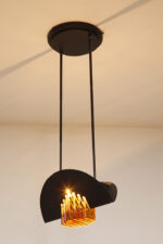 Czarna matowa stalowa jednopunktowa lampa sufitowa z siedmioma półprzeźroczystym ręcznie formowanymi miodowymi plastrami ze szkła Murano, AV Mazzega, Włochy, lata 80. - obrazek 21