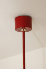 Pięciopunktowa czerwona metalowa lampa sufitowa/żyrandol ze szklanymi mlecznobiałymi kloszami, Niemcy, lata 60/70. - obrazek 13