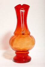 Duży szklany pomarańczowo-czerwony dzbanek "Verona" z przezroczystym uchem, projekt Ludwik Fiedorowicz, Huta Szkła Gospodarczego "Ząbkowice" w Dąbrowie Górniczej, Polska, wzór z 1982 roku - obrazek 13