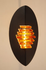 Czarna matowa stalowa jednopunktowa lampa sufitowa z siedmioma półprzeźroczystym ręcznie formowanymi miodowymi plastrami ze szkła Murano, AV Mazzega, Włochy, lata 80. - obrazek 22