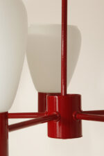 Pięciopunktowa czerwona metalowa lampa sufitowa/żyrandol ze szklanymi mlecznobiałymi kloszami, Niemcy, lata 60/70. - obrazek 14