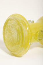 Duży cytrynowy szklany wazon/kielich z przeźroczystymi "guzikami", projekt Czesław Hajnysz, Spółdzielnia Pracy Przemysłu Ludowego i Artystycznego Kamionka w Łysej Górze, Polska, lata 70. - obrazek 14