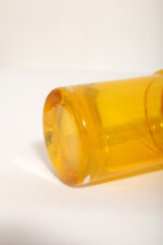 Średniej wielkości (27 cm) żółty symetryczny ręcznie formowany wazon ze szkła sodowego barwionego w masie, projekt (przypisywany) Lucyna Pijaczewska, Huta Szkła Artystycznego ''Barbara'' w Polanicy Zdrój, Polska, lata 70. - obrazek 12