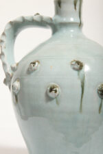 Ceramiczny pękaty dzbanek/amfora/bukłak (21,5 cm) w morskim/jasnoniebieskim kolorze z uchem i wypustkami, Niemcy, lata 60. - obrazek 16
