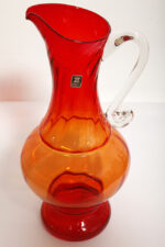 Duży szklany pomarańczowo-czerwony dzbanek "Verona" z przezroczystym uchem, projekt Ludwik Fiedorowicz, Huta Szkła Gospodarczego "Ząbkowice" w Dąbrowie Górniczej, Polska, wzór z 1982 roku - obrazek 18
