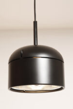 Nieduża jednopunktowa lampa wisząca/sufitowa z czarnym satynowym kloszem z tworzywa i metalowym srebrnym odbłyśnikiem, projekt Arnold Berges dla Staff Leuchten, Model 5518/19/38, Niemcy, lata 70. - obrazek 18