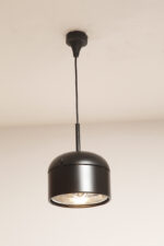 Nieduża jednopunktowa lampa wisząca/sufitowa z czarnym satynowym kloszem z tworzywa i metalowym srebrnym odbłyśnikiem, projekt Arnold Berges dla Staff Leuchten, Model 5518/19/38, Niemcy, lata 70. - obrazek 19