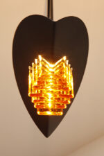 Czarna matowa stalowa jednopunktowa lampa sufitowa z siedmioma półprzeźroczystym ręcznie formowanymi miodowymi plastrami ze szkła Murano, AV Mazzega, Włochy, lata 80. - obrazek 35