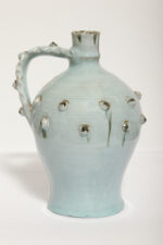 Ceramiczny pękaty dzbanek/amfora/bukłak (21,5 cm) w morskim/jasnoniebieskim kolorze z uchem i wypustkami, Niemcy, lata 60. - obrazek 2