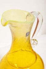 Duży szklany dzbanek "Verona" w różnych odcieniach żółtego z przezroczytym uchem, projekt Ludwik Fiedorowicz, Huta Szkła Gospodarczego "Ząbkowice" w Dąbrowie Górniczej, Polska, wzór z 1982 roku - obrazek 23