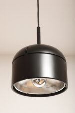 Nieduża jednopunktowa lampa wisząca/sufitowa z czarnym satynowym kloszem z tworzywa i metalowym srebrnym odbłyśnikiem, projekt Arnold Berges dla Staff Leuchten, Model 5518/19/38, Niemcy, lata 70. - obrazek 23