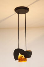 Czarna matowa stalowa jednopunktowa lampa sufitowa z siedmioma półprzeźroczystym ręcznie formowanymi miodowymi plastrami ze szkła Murano, AV Mazzega, Włochy, lata 80. - obrazek 10