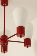 Pięciopunktowa czerwona metalowa lampa sufitowa/żyrandol ze szklanymi mlecznobiałymi kloszami, Niemcy, lata 60/70. - obrazek 34