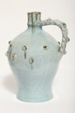 Ceramiczny pękaty dzbanek/amfora/bukłak (21,5 cm) w morskim/jasnoniebieskim kolorze z uchem i wypustkami, Niemcy, lata 60. - obrazek 34