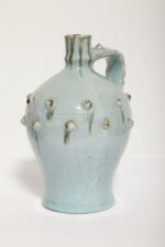 Ceramiczny pękaty dzbanek/amfora/bukłak (21,5 cm) w morskim/jasnoniebieskim kolorze z uchem i wypustkami, Niemcy, lata 60. - obrazek 4