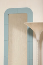 Prostokątne lustro ścienne osadzone w modułowej niebieskiej lekkiej ramie z tworzywa z zaokrąglonymi rogami, Anna Castelli Ferrieri, firma Kartell, Włochy, lata 60. - obrazek 52