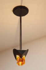 Czarna matowa stalowa jednopunktowa lampa sufitowa z siedmioma półprzeźroczystym ręcznie formowanymi miodowymi plastrami ze szkła Murano, AV Mazzega, Włochy, lata 80. - obrazek 53