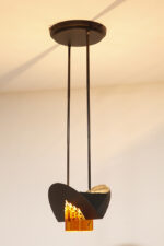 Czarna matowa stalowa jednopunktowa lampa sufitowa z siedmioma półprzeźroczystym ręcznie formowanymi miodowymi plastrami ze szkła Murano, AV Mazzega, Włochy, lata 80. - obrazek 54