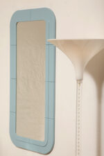Prostokątne lustro ścienne osadzone w modułowej niebieskiej lekkiej ramie z tworzywa z zaokrąglonymi rogami, Anna Castelli Ferrieri, firma Kartell, Włochy, lata 60. - obrazek 55