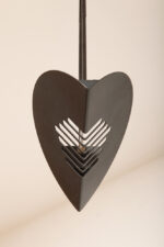 Czarna matowa stalowa jednopunktowa lampa sufitowa z siedmioma półprzeźroczystym ręcznie formowanymi miodowymi plastrami ze szkła Murano, AV Mazzega, Włochy, lata 80. - obrazek 23