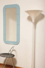 Prostokątne lustro ścienne osadzone w modułowej niebieskiej lekkiej ramie z tworzywa z zaokrąglonymi rogami, Anna Castelli Ferrieri, firma Kartell, Włochy, lata 60. - obrazek 10