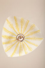 Szklana dwupunktowa trójkątna mlecznobiała z żółtym geometrycznym wzorem lampa sufitowa „Parasolka” na metalowej sztycy, Napako, Czechosłowacja, lata 50/60. - obrazek 5