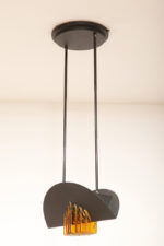 Czarna matowa stalowa jednopunktowa lampa sufitowa z siedmioma półprzeźroczystym ręcznie formowanymi miodowymi plastrami ze szkła Murano, AV Mazzega, Włochy, lata 80. - obrazek 65