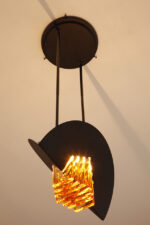 Czarna matowa stalowa jednopunktowa lampa sufitowa z siedmioma półprzeźroczystym ręcznie formowanymi miodowymi plastrami ze szkła Murano, AV Mazzega, Włochy, lata 80. - obrazek 32