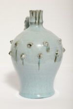 Ceramiczny pękaty dzbanek/amfora/bukłak (21,5 cm) w morskim/jasnoniebieskim kolorze z uchem i wypustkami, Niemcy, lata 60. - obrazek 7